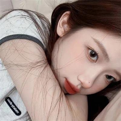 墙里的女人